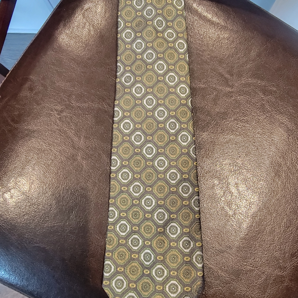 Express Geometric Gold and Gray Tie